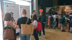 Messestand der Westeifel Werke im Rahmen der Karrieremesse „Job Initiative Eifel“ gut besucht
